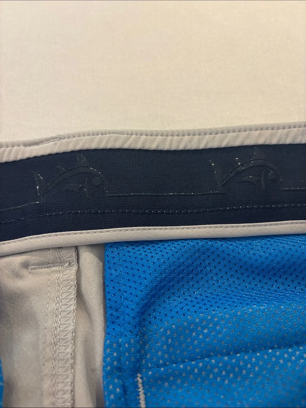 Southern Tide brrr Mens Stretchy Gray Performance Golf Shorts. Size 32